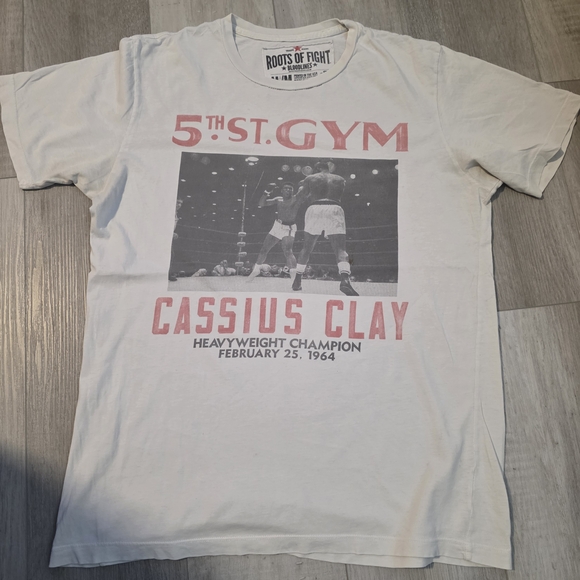 Roots of Fight White Cassius Clay T-Shirt 5th St Gym - Picture 1 of 10